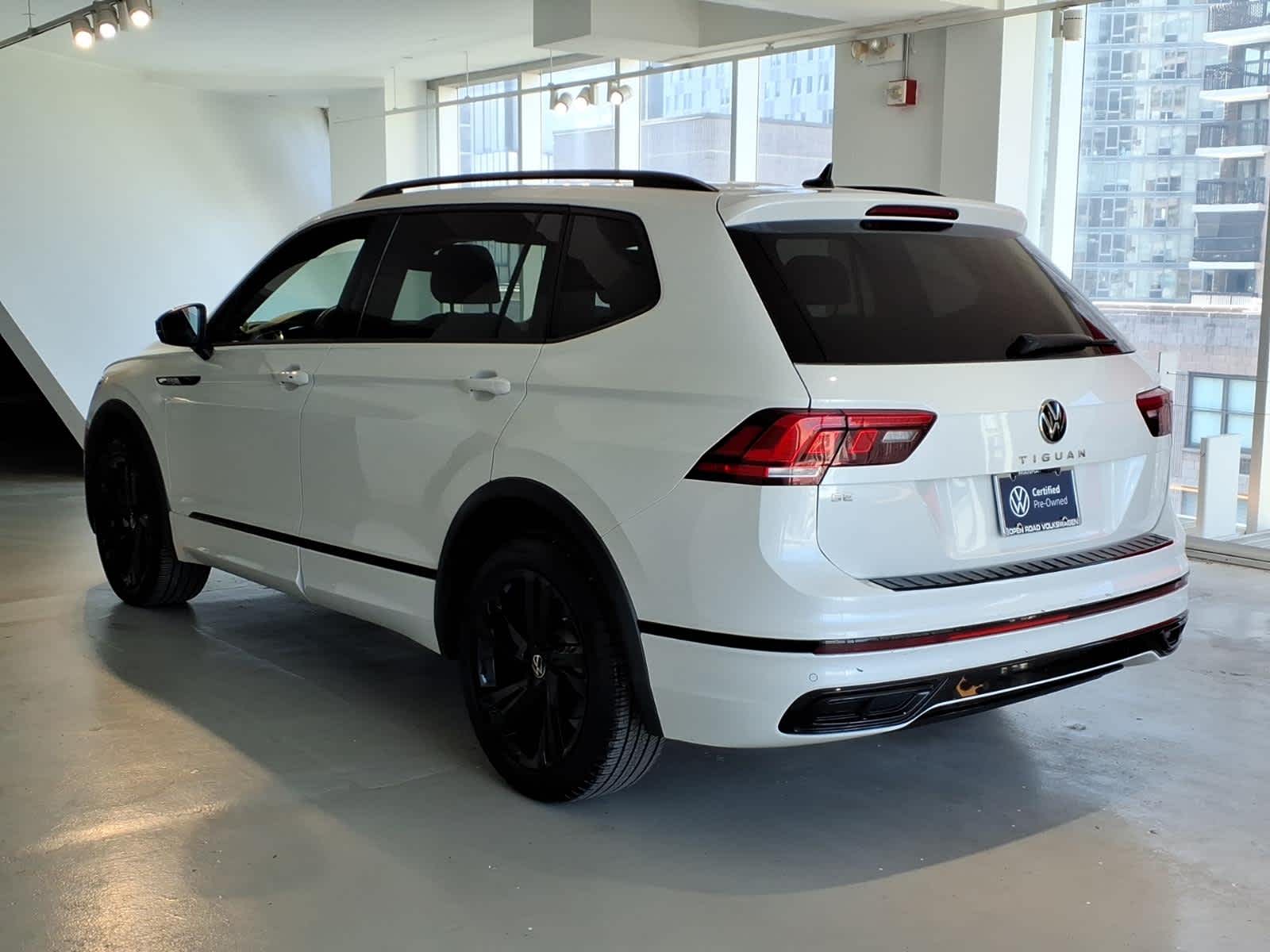 2023 Volkswagen Tiguan 2.0T SE R-Line Black FWD