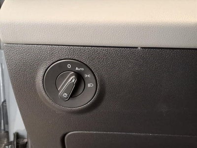 2023 Volkswagen Taos SE FWD