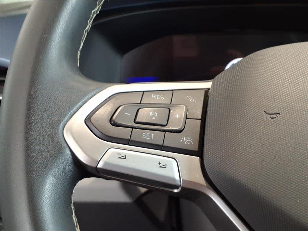2023 Volkswagen Taos SE FWD