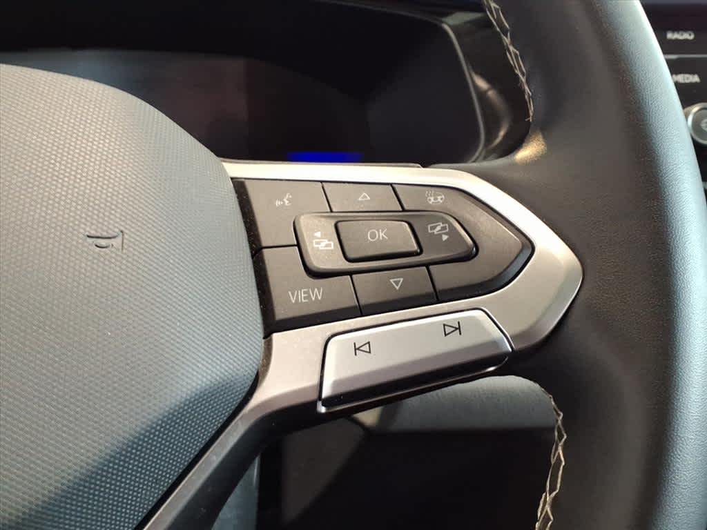 2023 Volkswagen Taos SE FWD
