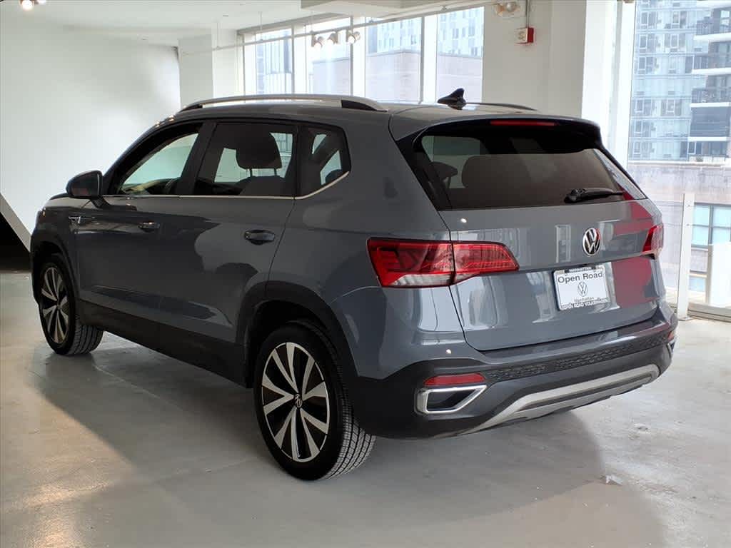2023 Volkswagen Taos SE FWD