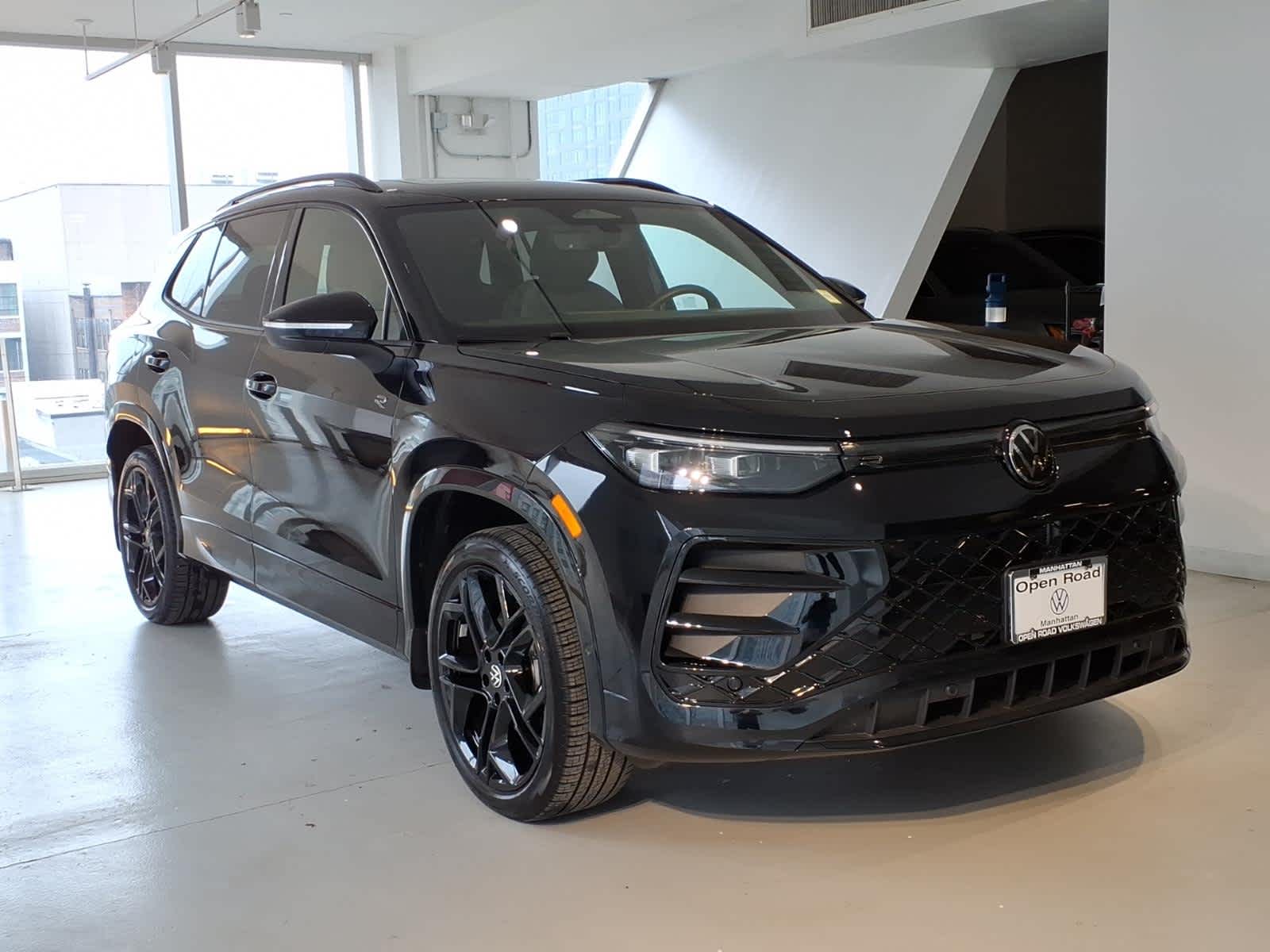 2026 Volkswagen Tiguan SE R-Line Black 4MOTION