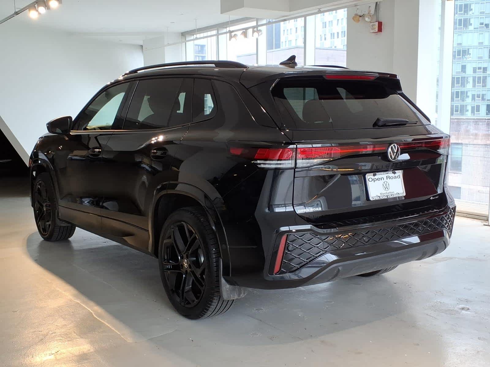 2026 Volkswagen Tiguan SE R-Line Black 4MOTION