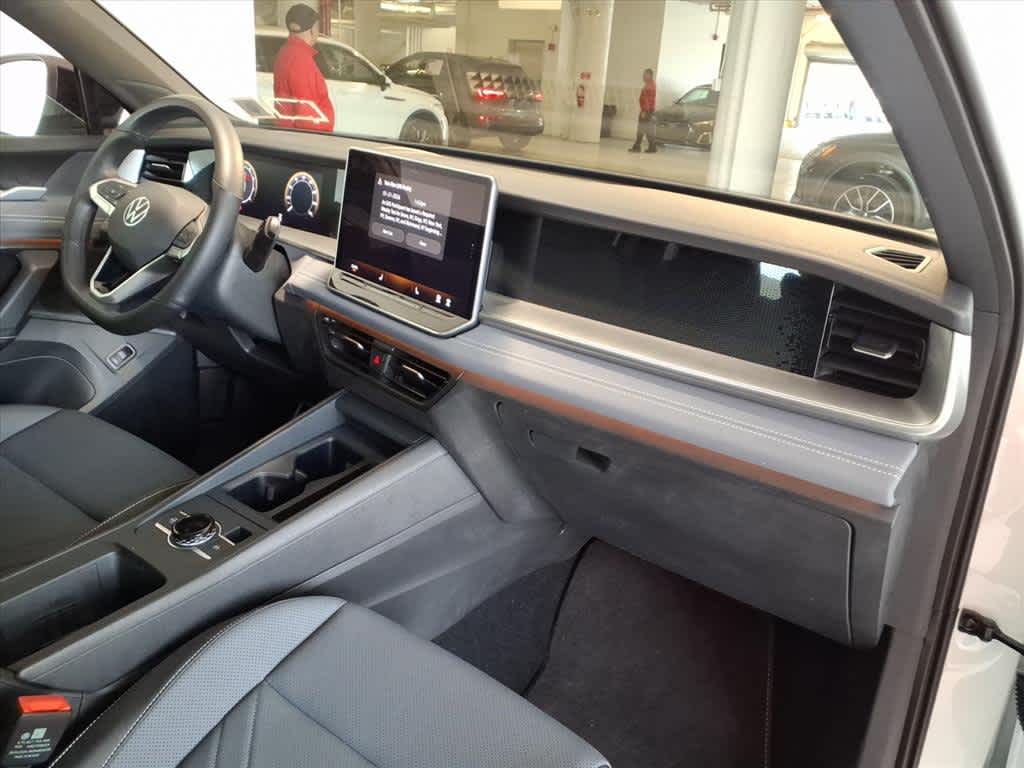 2025 Volkswagen Tiguan 2.0T SE R-Line Black 4MOTION