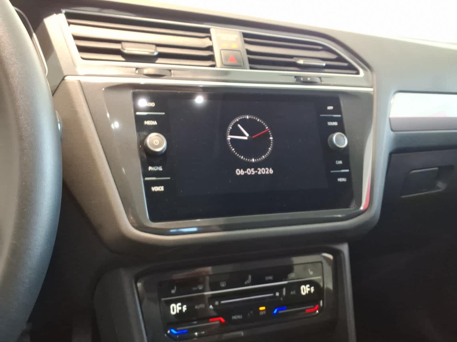 2024 Volkswagen Tiguan 2.0T SE 4MOTION