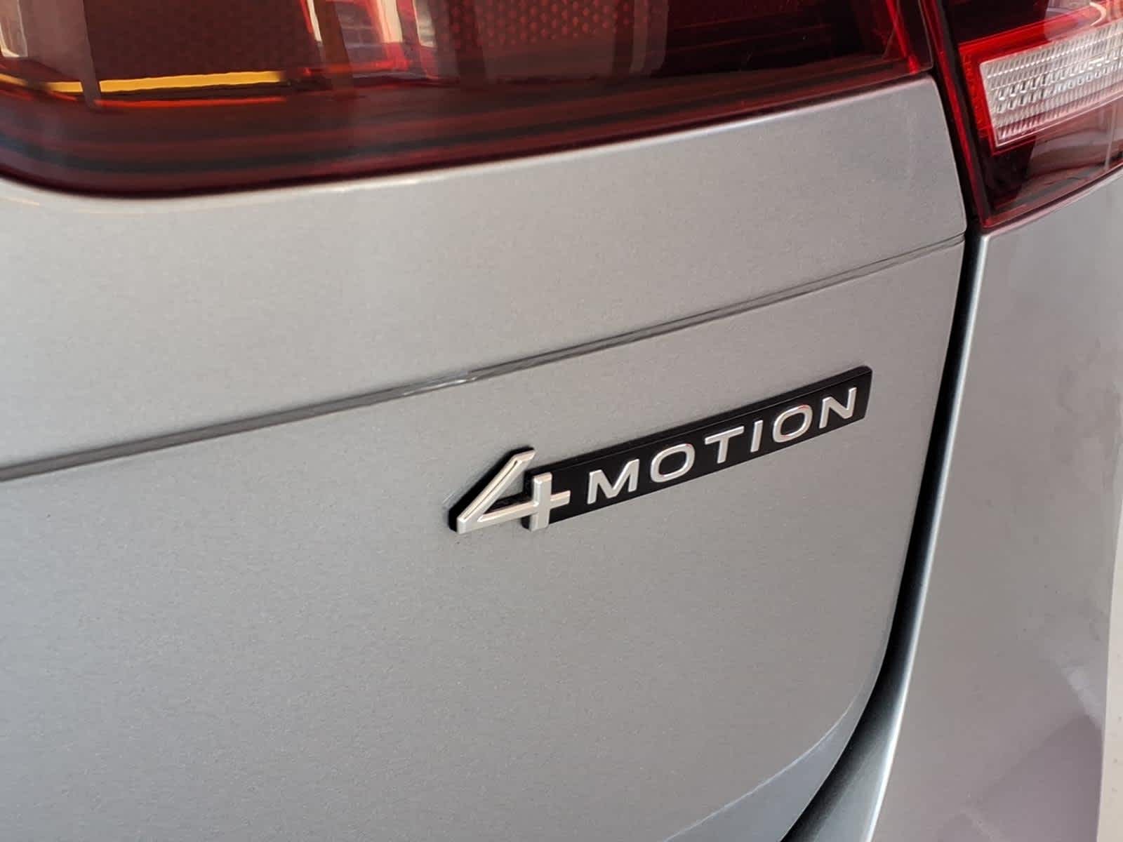 2024 Volkswagen Tiguan 2.0T SE 4MOTION