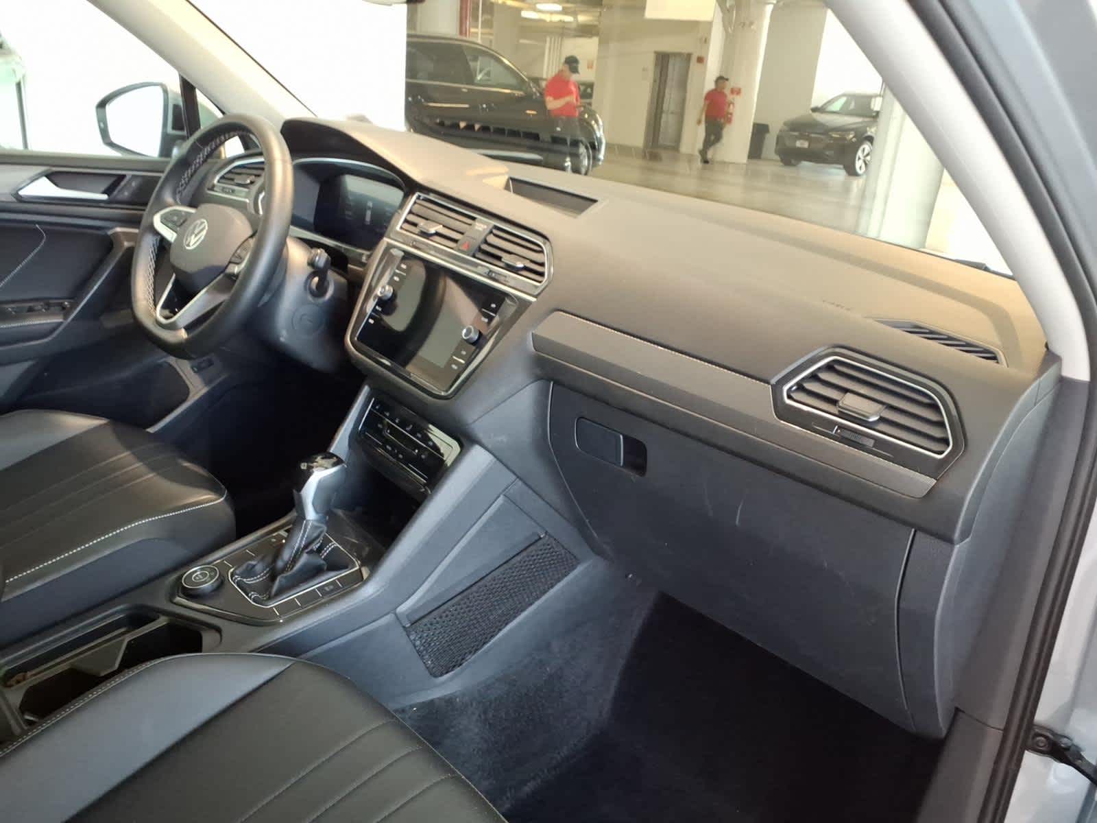 2024 Volkswagen Tiguan 2.0T SE 4MOTION