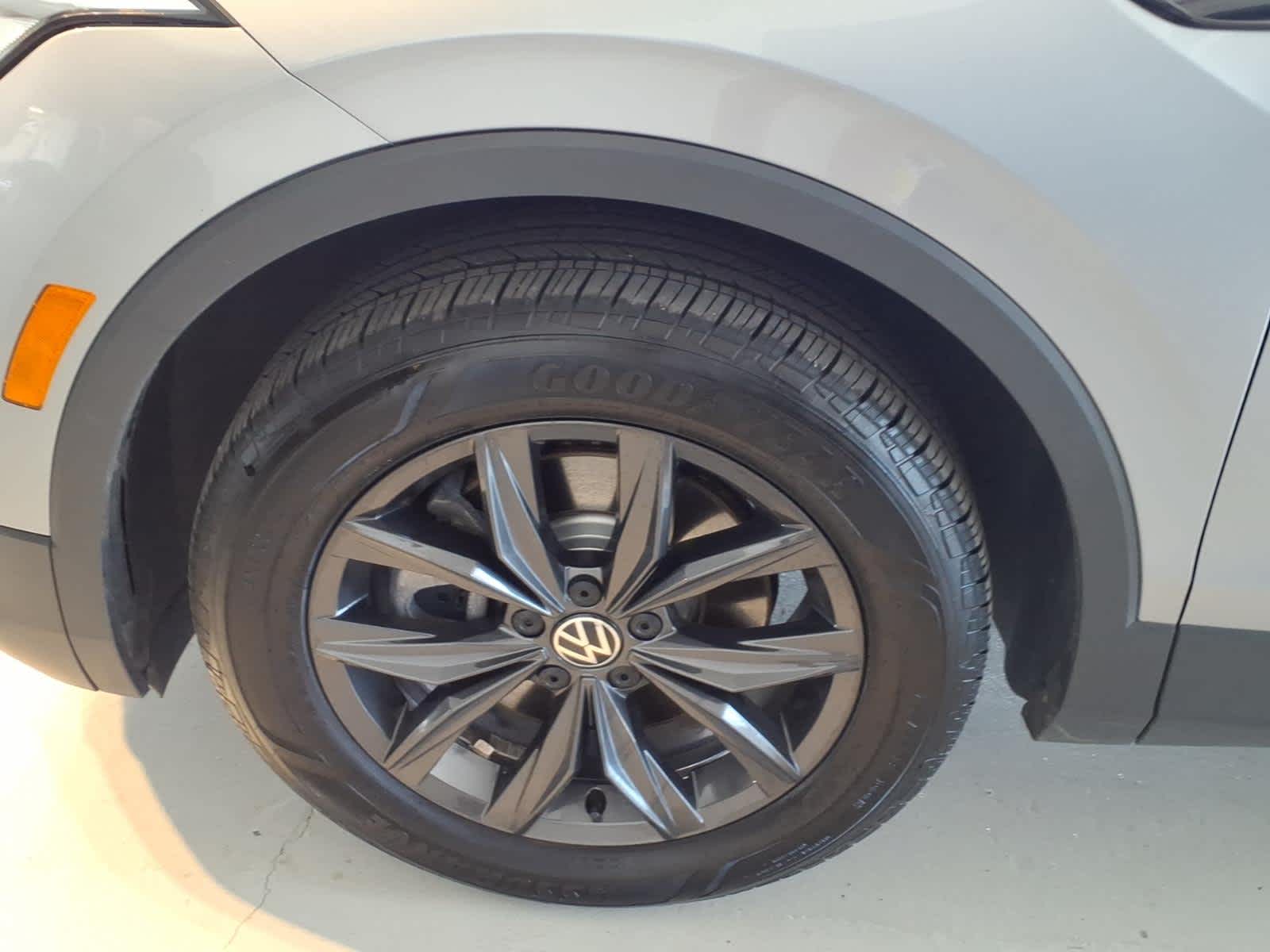 2024 Volkswagen Tiguan 2.0T SE 4MOTION