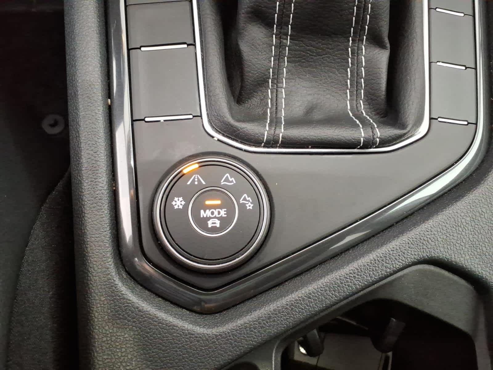 2024 Volkswagen Tiguan 2.0T SE 4MOTION