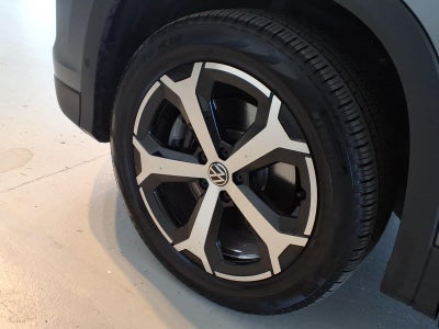 2026 Volkswagen Tiguan SE 4MOTION