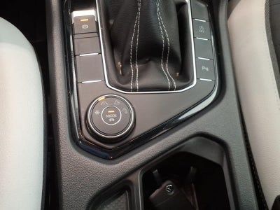 2026 Volkswagen Taos SE 4MOTION