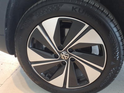 2026 Volkswagen Taos SE 4MOTION
