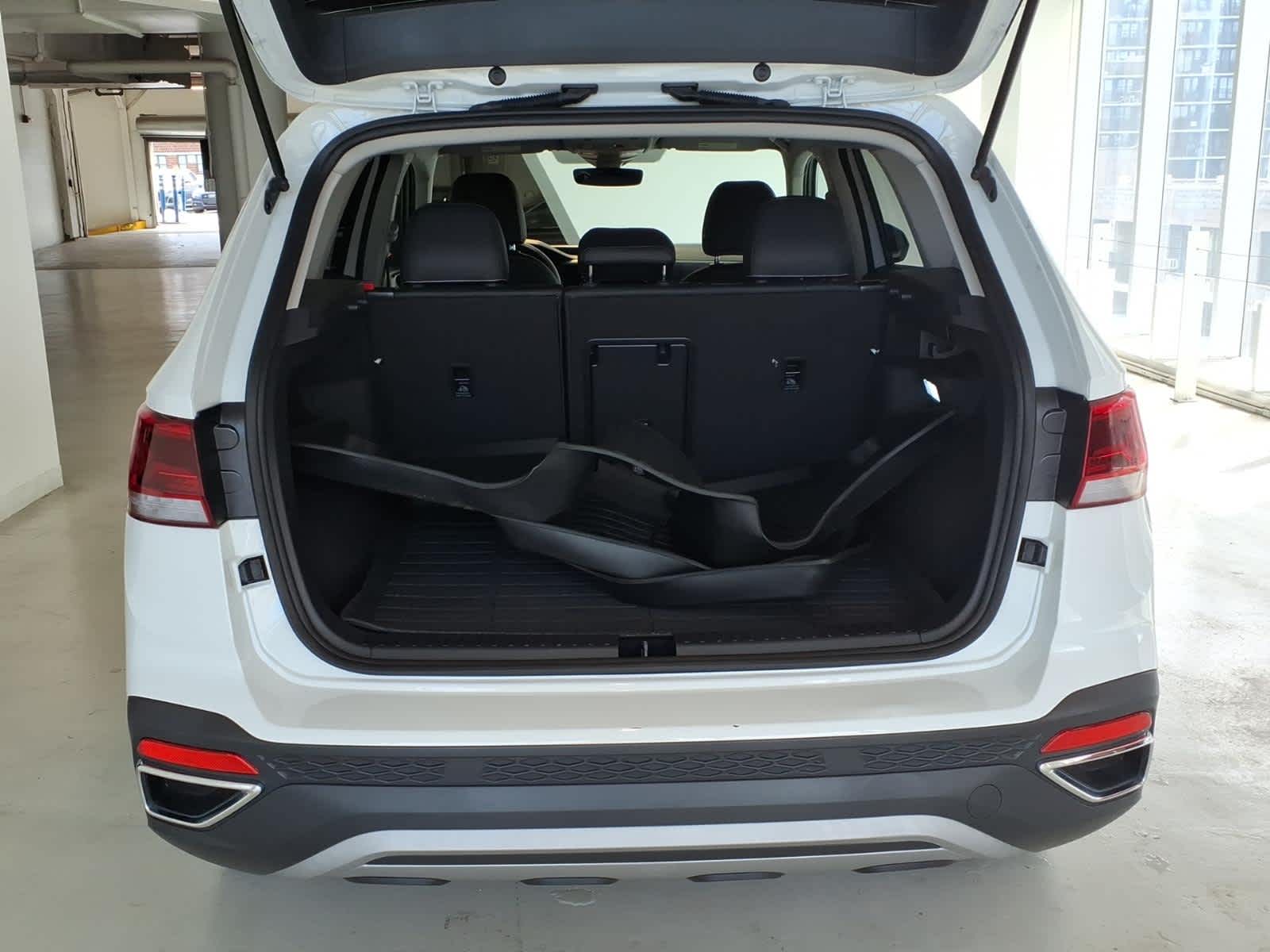 2024 Volkswagen Taos SE 4MOTION