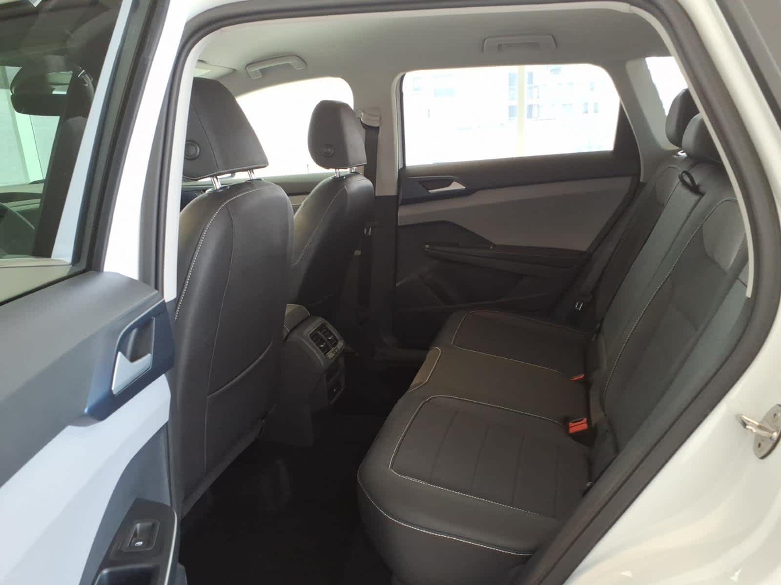 2024 Volkswagen Taos SE 4MOTION