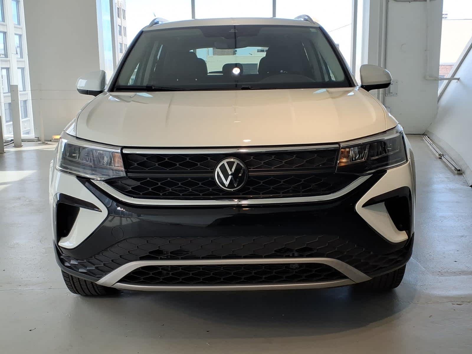 2024 Volkswagen Taos SE 4MOTION
