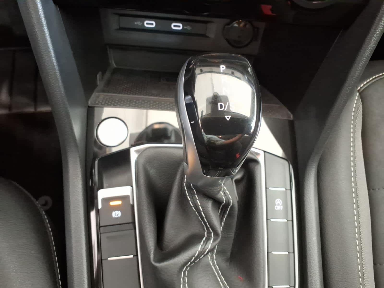 2024 Volkswagen Taos SE 4MOTION