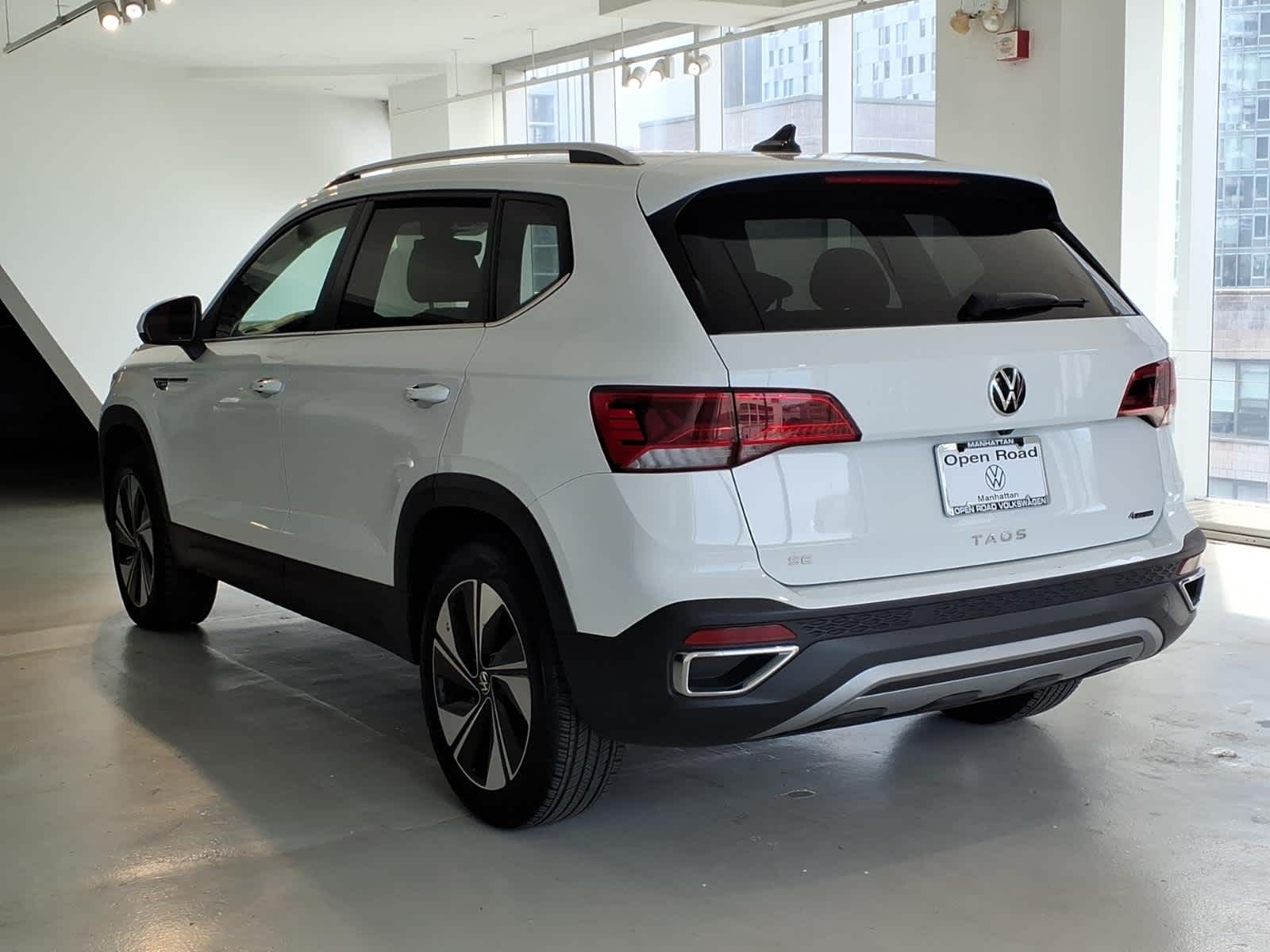 2024 Volkswagen Taos SE 4MOTION