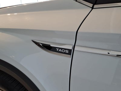2024 Volkswagen Taos SE 4MOTION