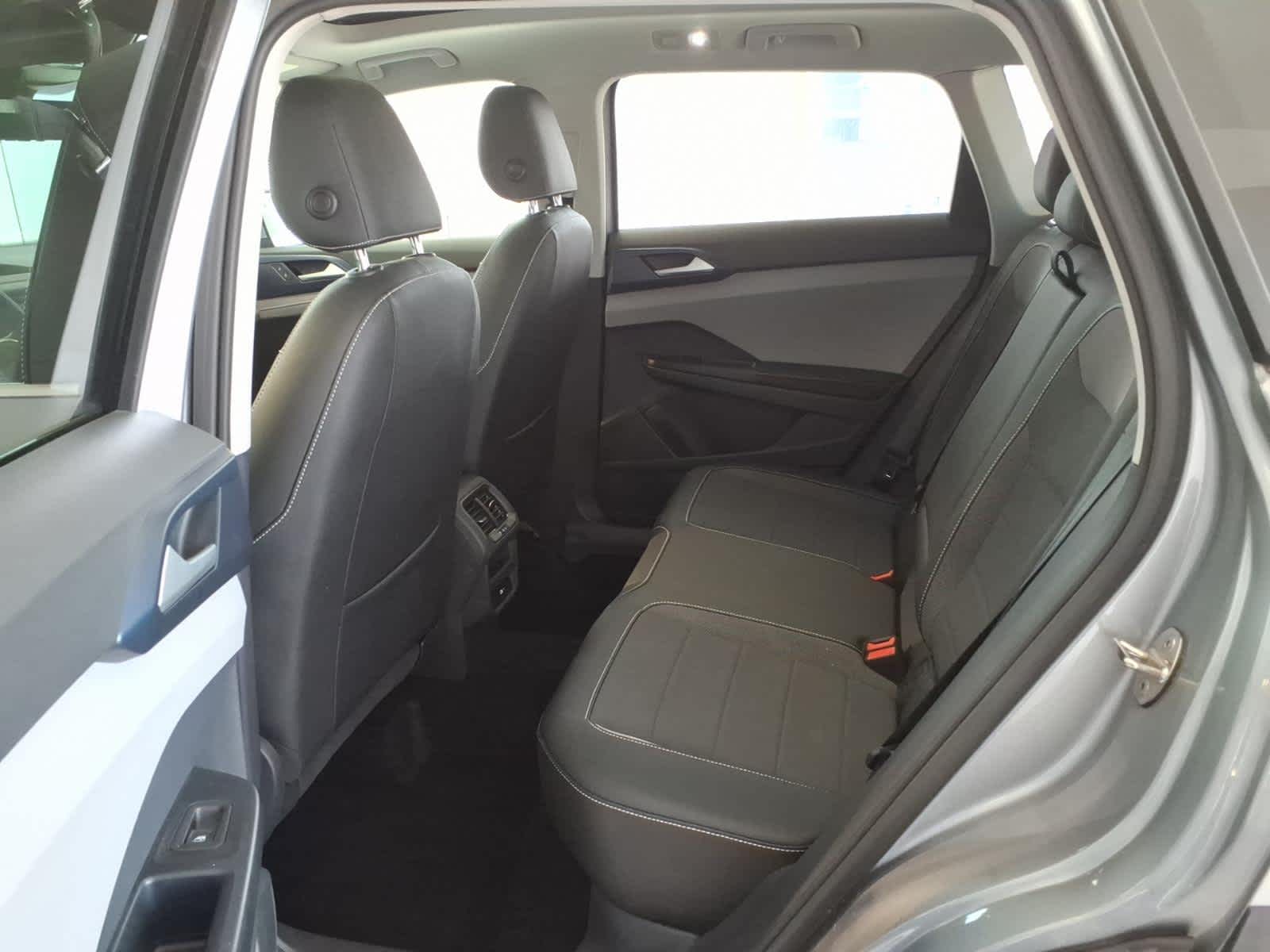 2024 Volkswagen Taos SE 4MOTION