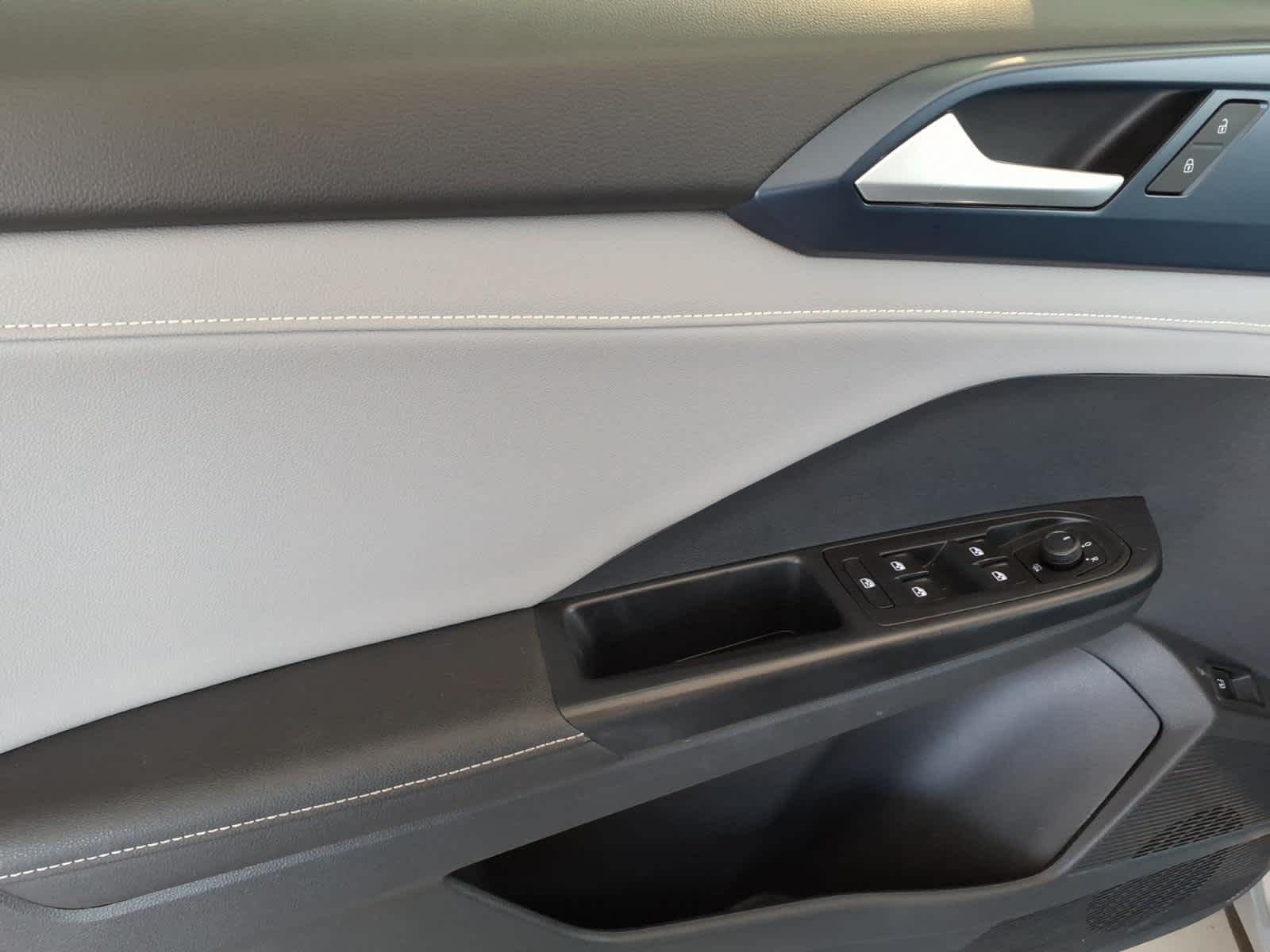 2024 Volkswagen Taos SE 4MOTION