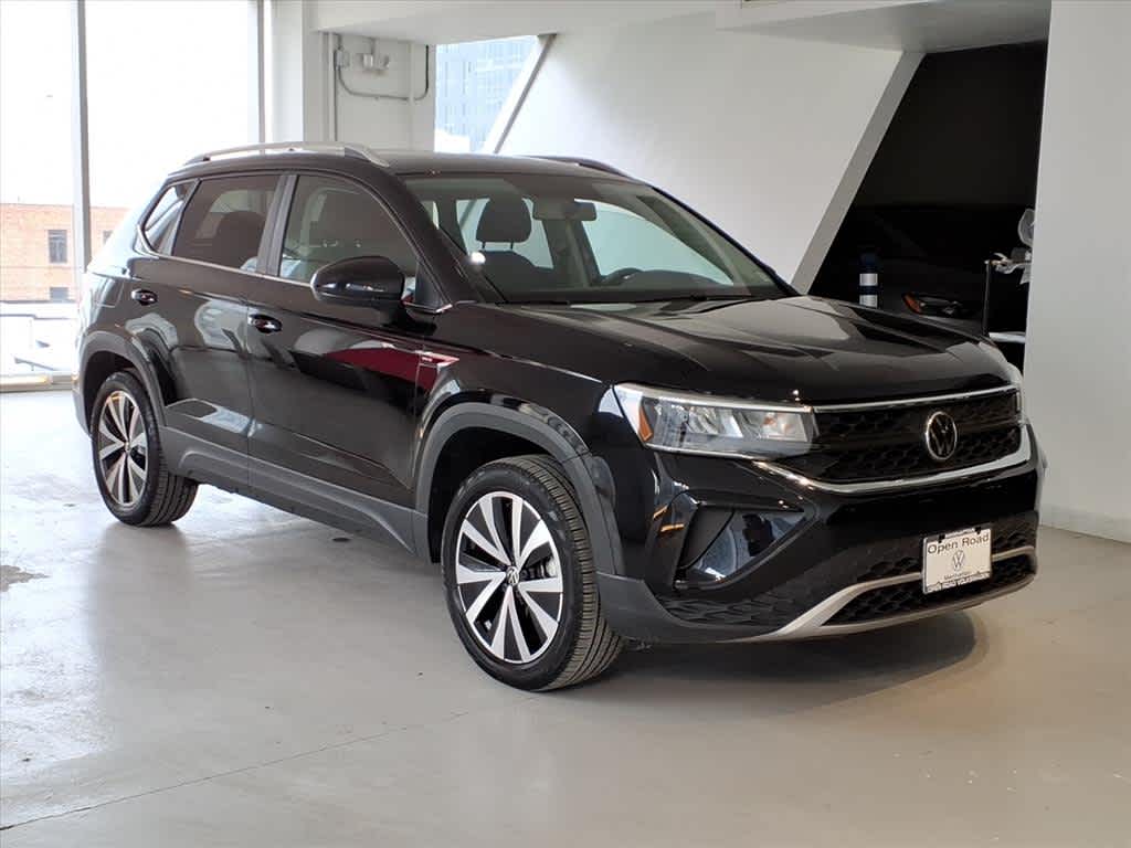 2022 Volkswagen Taos SE 4MOTION