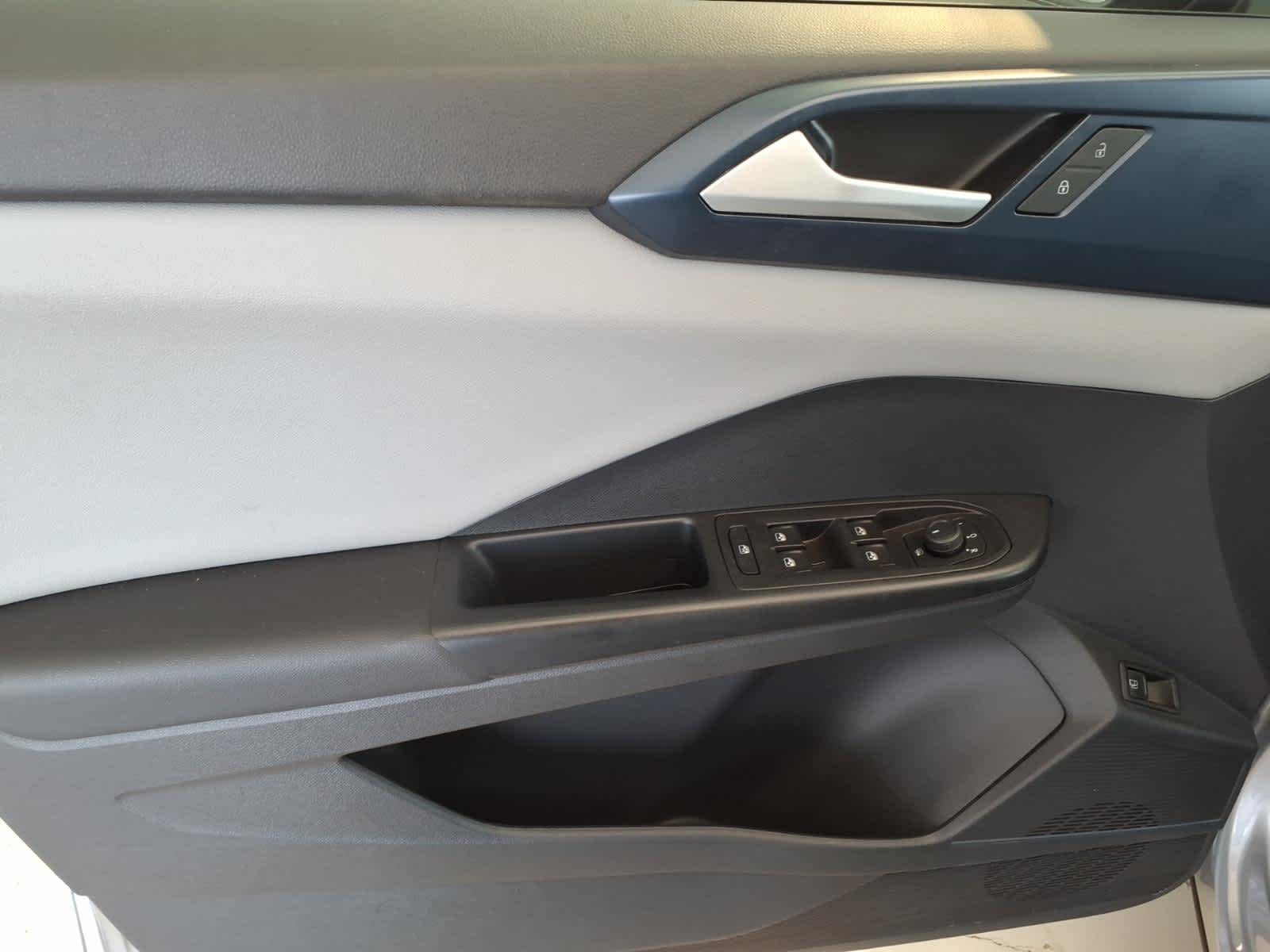 2023 Volkswagen Taos SE 4MOTION *Ltd Avail*
