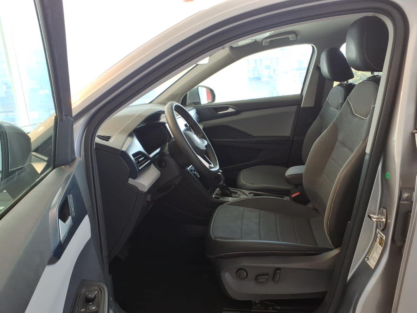 2023 Volkswagen Taos SE 4MOTION *Ltd Avail*