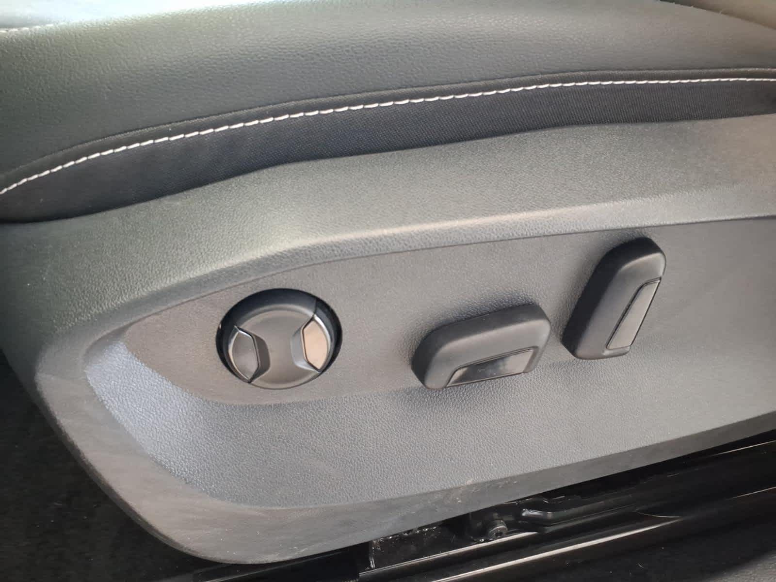 2023 Volkswagen Taos SE 4MOTION *Ltd Avail*