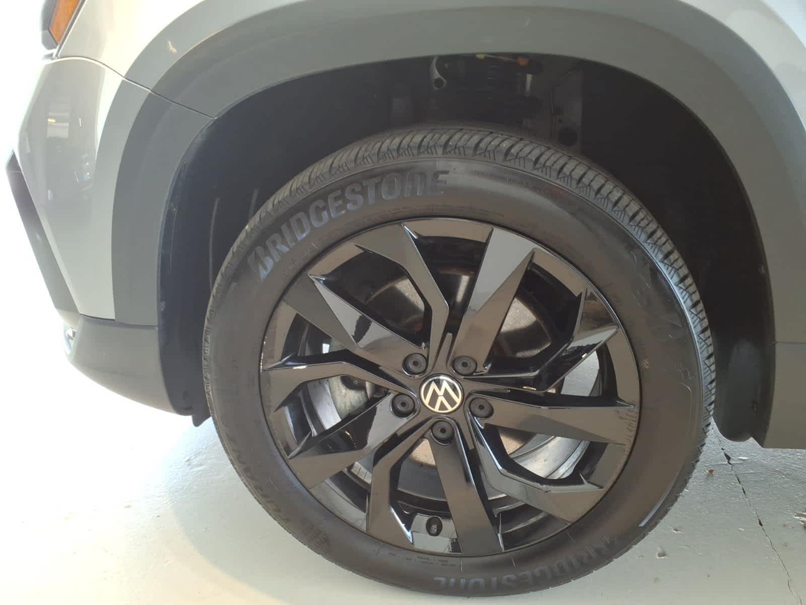 2023 Volkswagen Taos SE 4MOTION *Ltd Avail*