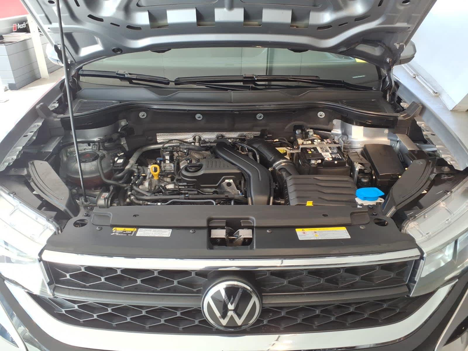 2023 Volkswagen Taos SE 4MOTION *Ltd Avail*