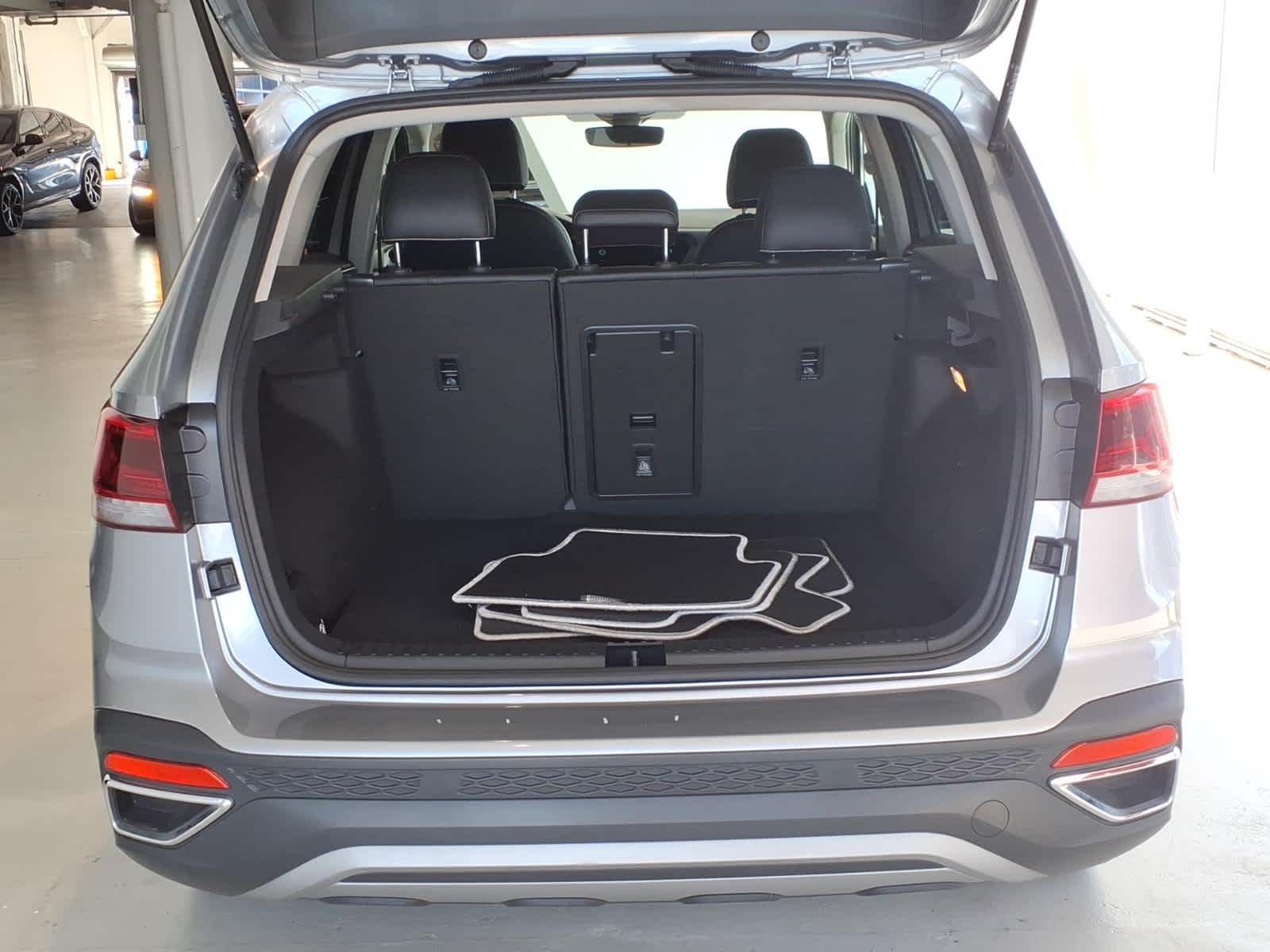 2023 Volkswagen Taos SE 4MOTION *Ltd Avail*