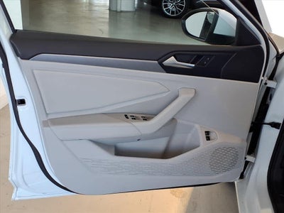 2023 Volkswagen Jetta SE Auto