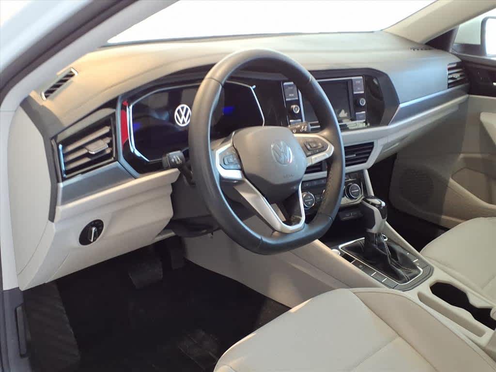 2023 Volkswagen Jetta SE Auto