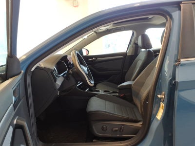 2025 Volkswagen Jetta SE Auto