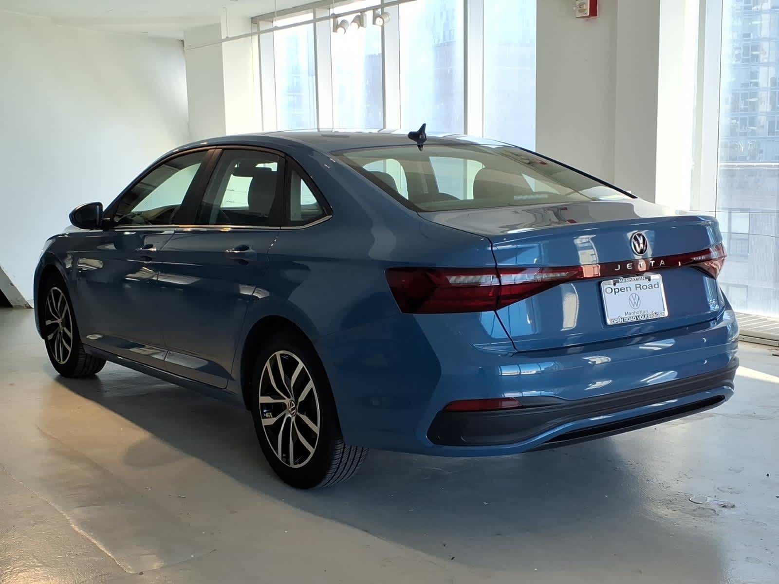 2025 Volkswagen Jetta SE Auto