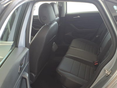 2023 Volkswagen Jetta SE Auto