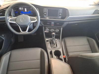 2023 Volkswagen Jetta SE Auto