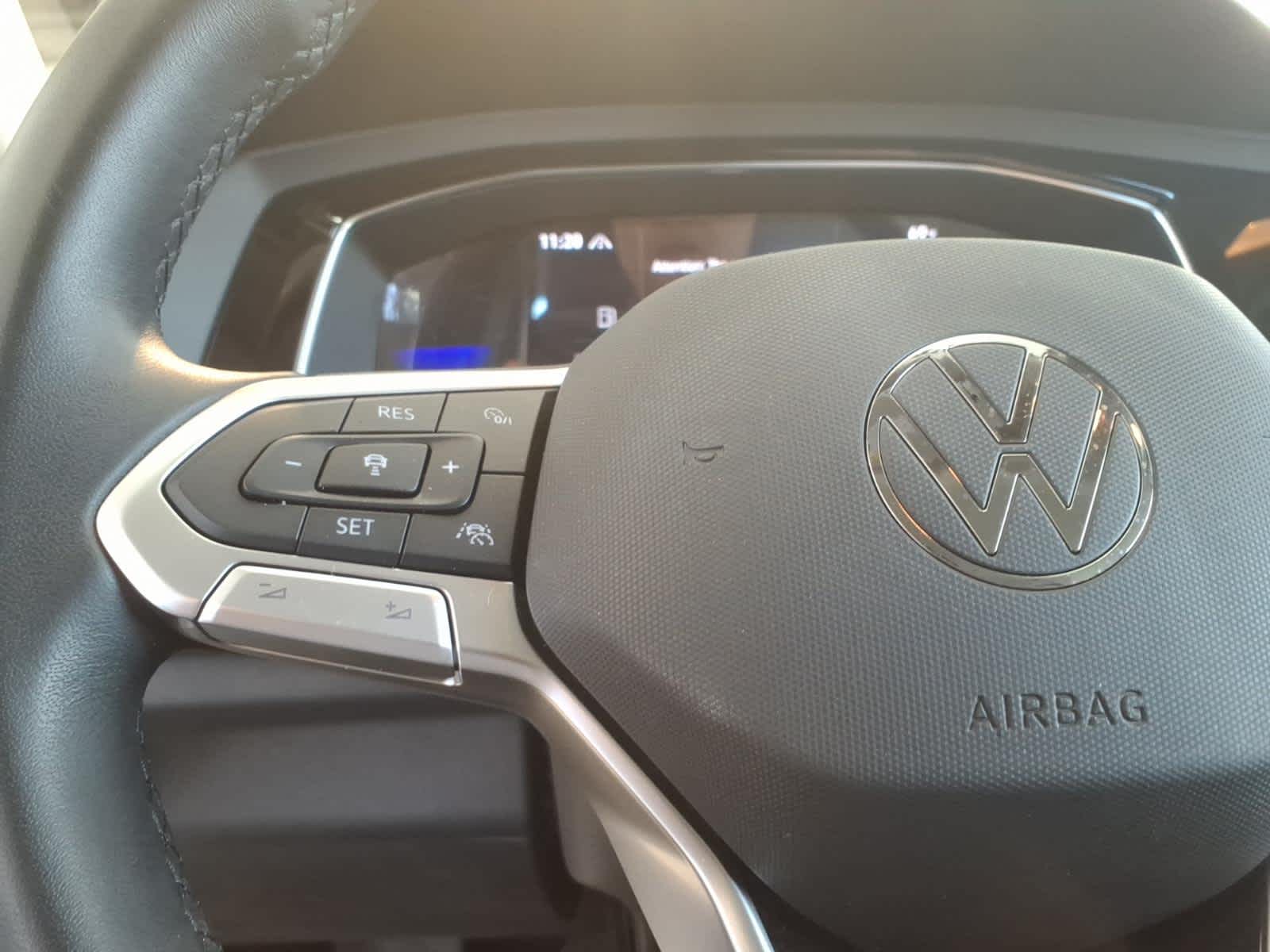 2023 Volkswagen Jetta SE Auto