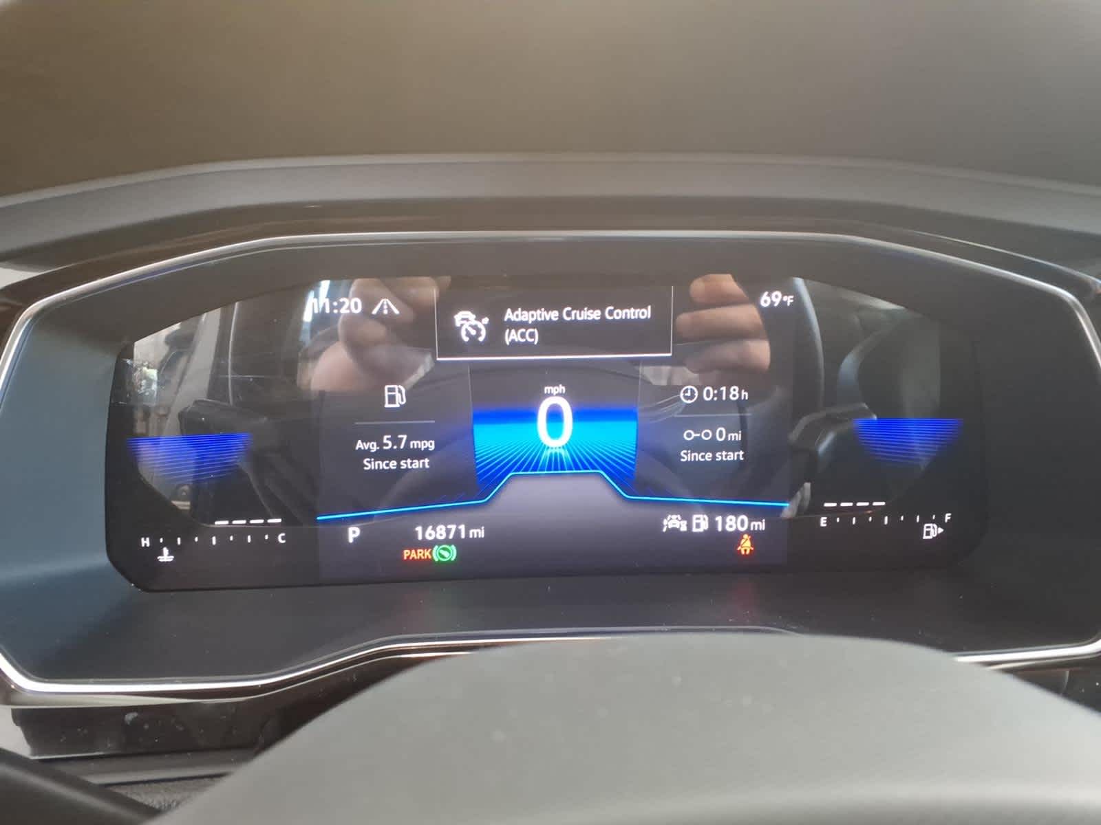 2023 Volkswagen Jetta SE Auto