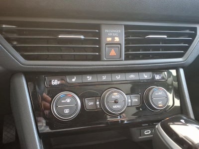 2023 Volkswagen Jetta SE Auto