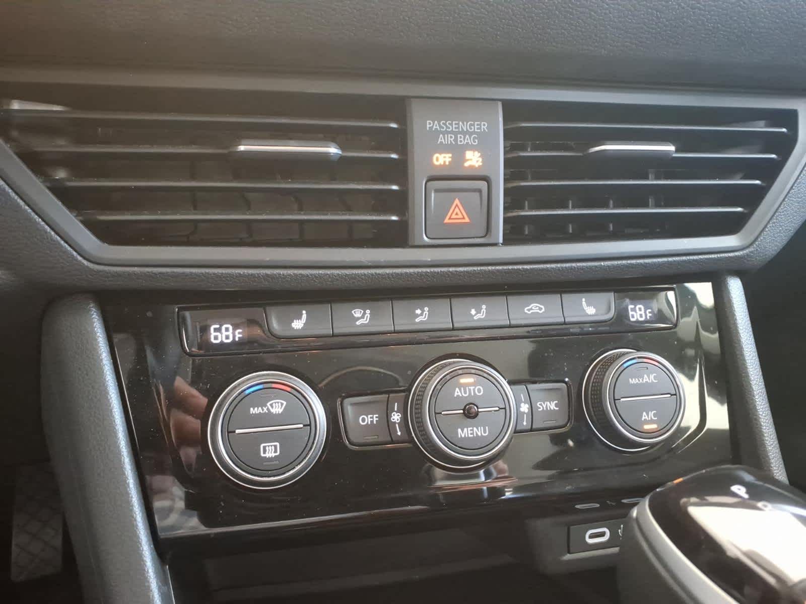 2023 Volkswagen Jetta SE Auto