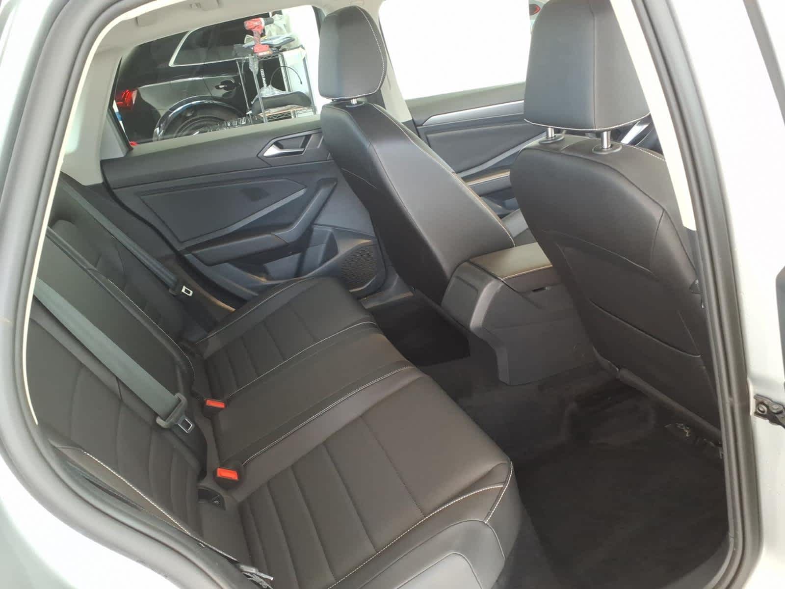 2023 Volkswagen Jetta SE Auto