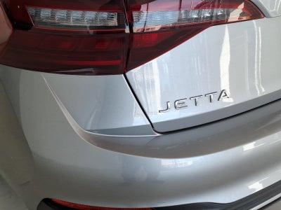 2023 Volkswagen Jetta SE Auto