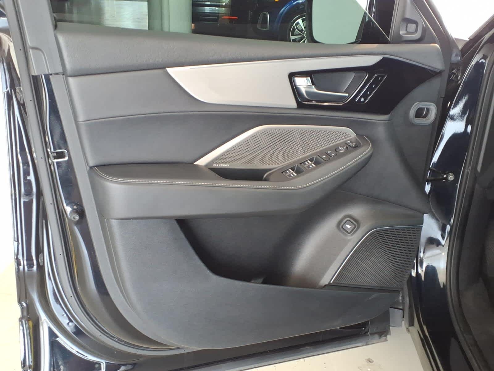 2024 Acura MDX SH-AWD w/Technology Package