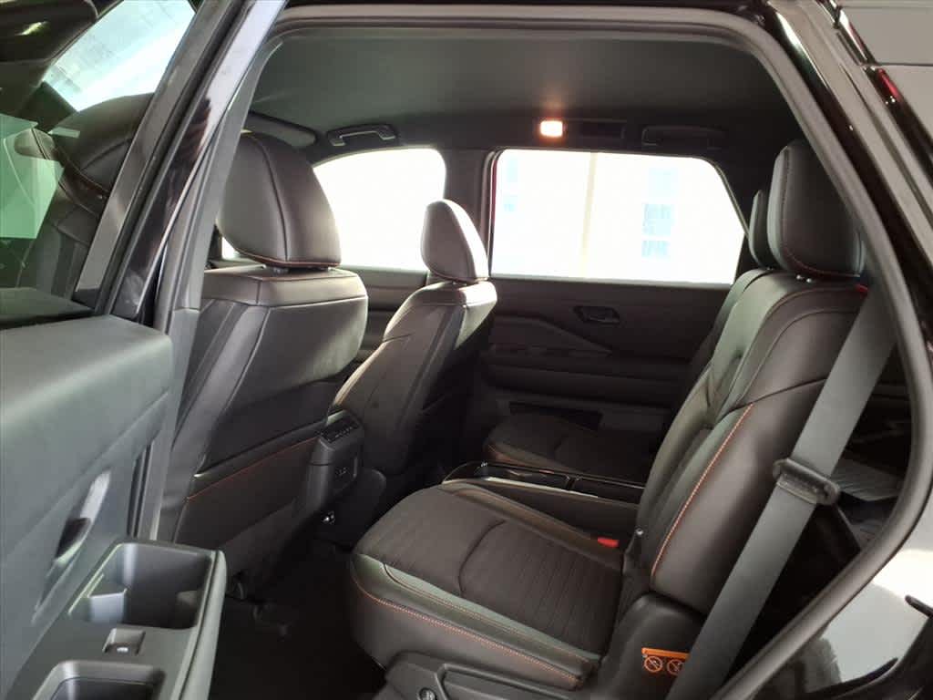 2024 Nissan Pathfinder Rock Creek 4WD