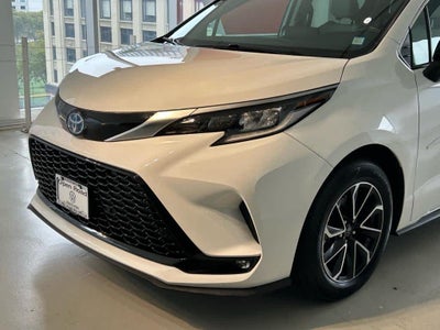 2022 Toyota Sienna XSE AWD 7-Passenger