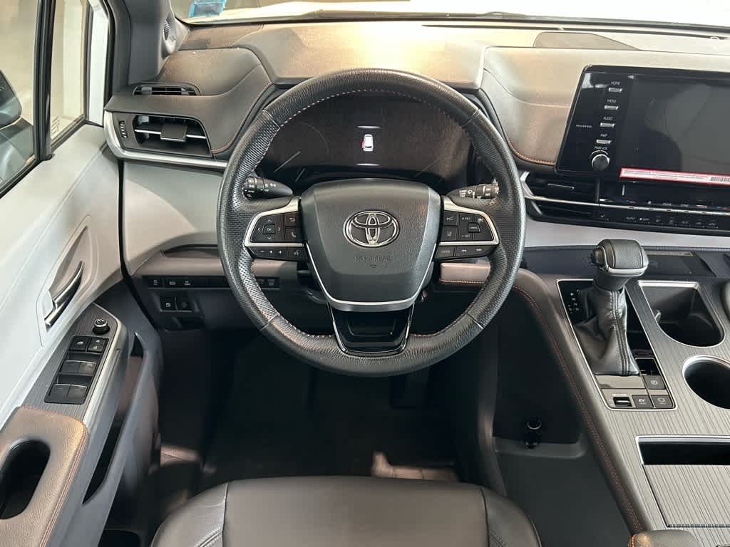 2022 Toyota Sienna XSE AWD 7-Passenger