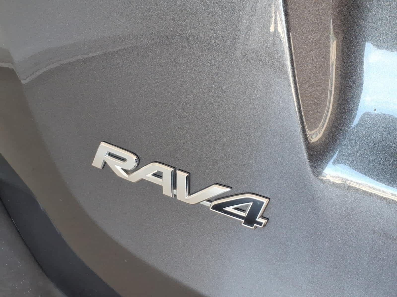 2013 Toyota RAV4 AWD 4dr XLE