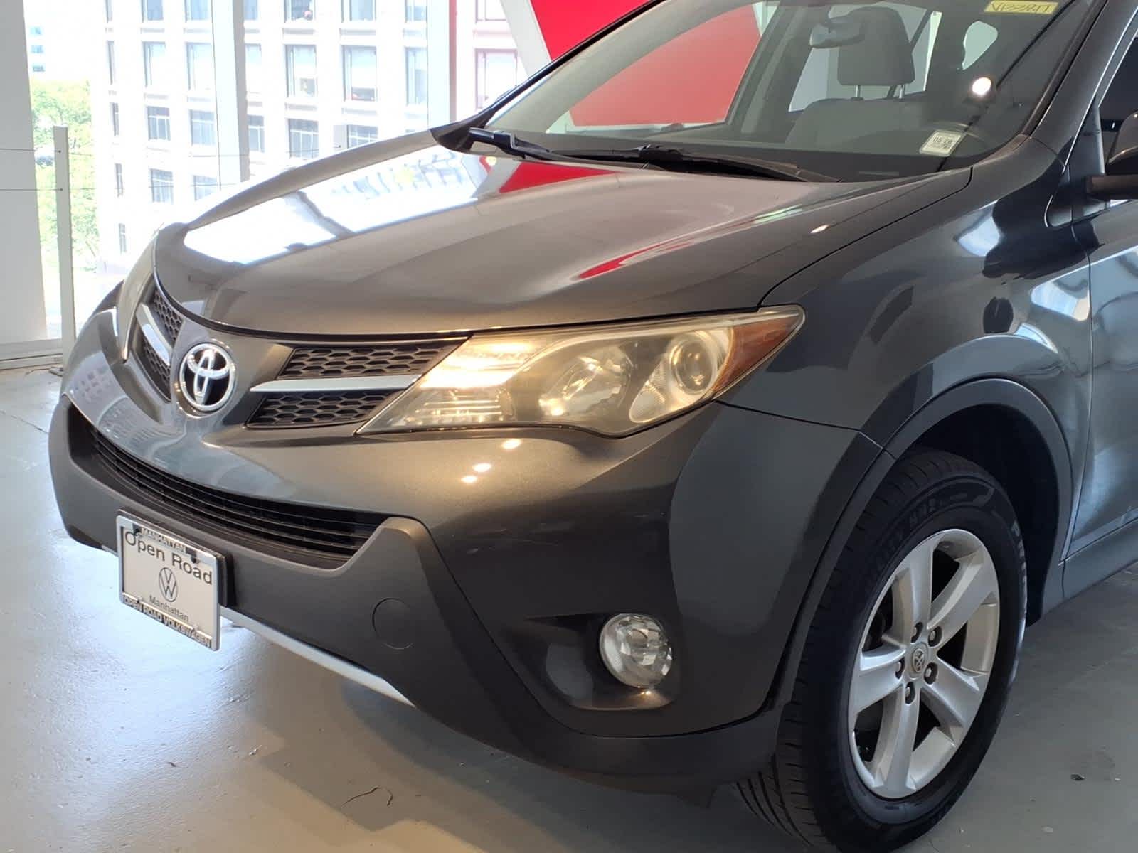 2013 Toyota RAV4 AWD 4dr XLE