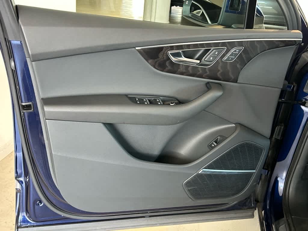 2022 Audi Q7 Premium Plus 55 TFSI quattro